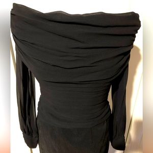 ❤️‼️Price Drop‼️❤️Tadashi Silk Ruched Chiffon Off Shoulder Top. Size 6